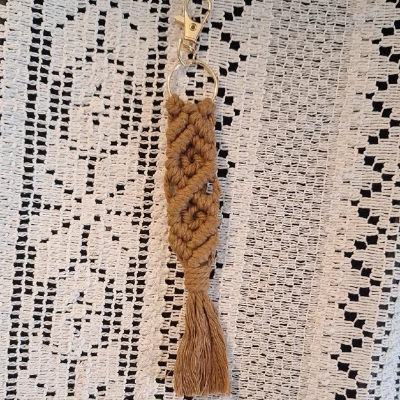 Handcrafted Macramé Keychain Set - Neutral Tones - Picture 9 of 12